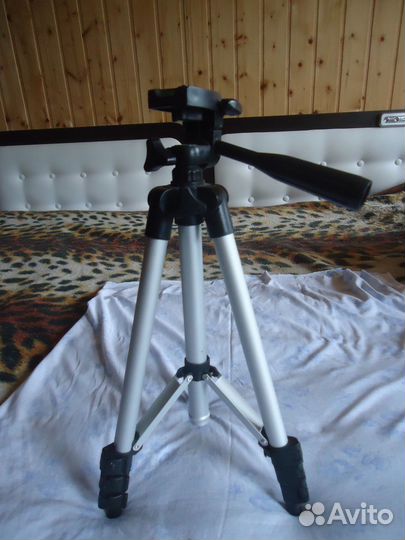 Штатив для фото видеи съемки