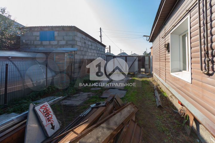 Дом 99 м² на участке 4 сот.