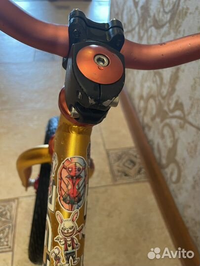 Беговел jetcat 12