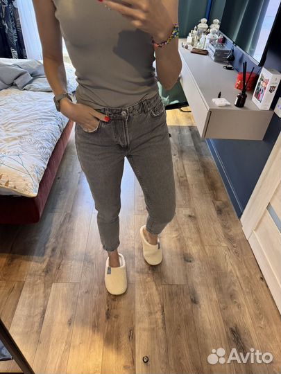 Джинсы bershka mom