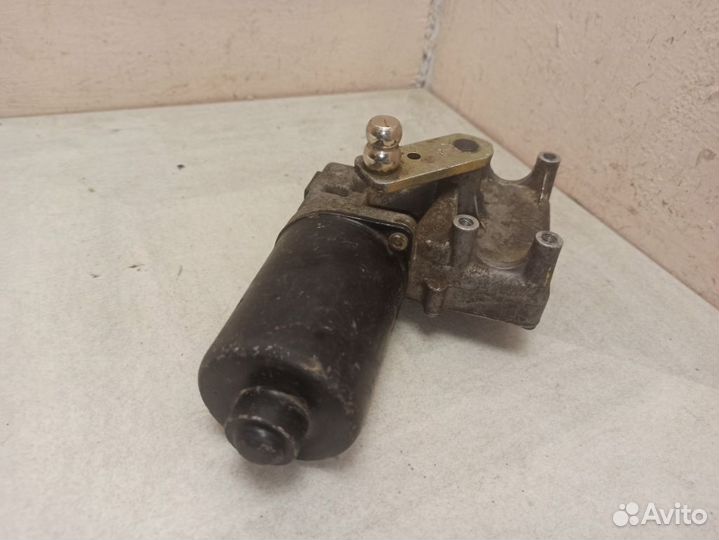 Моторчик стеклоочистителя передний