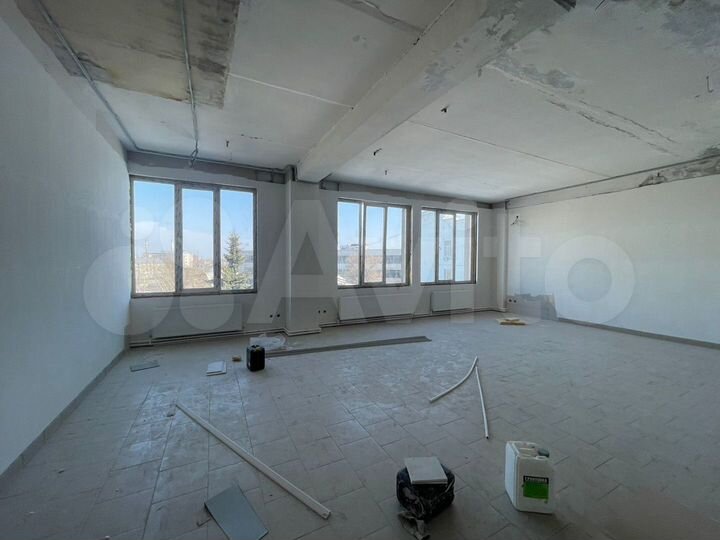 Офис с новым ремонтом и парковкой, 1118 м²