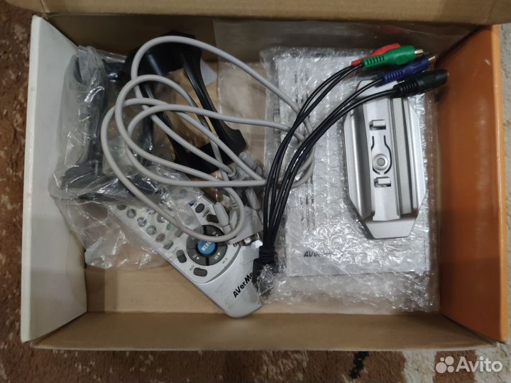 TV- тюнер Aver TV Box9