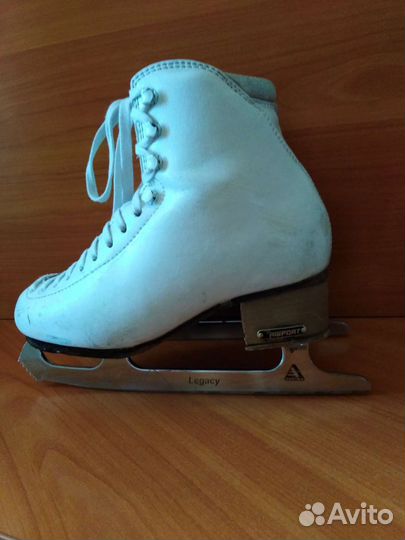 Коньки фигурные