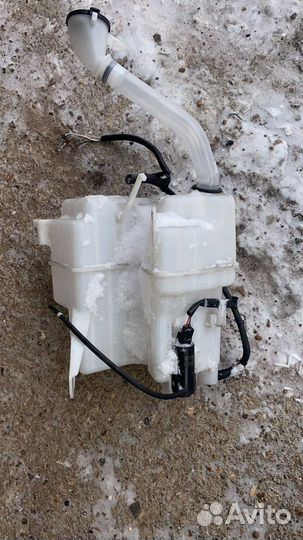 Бачок омывателя Тойота Камри 70