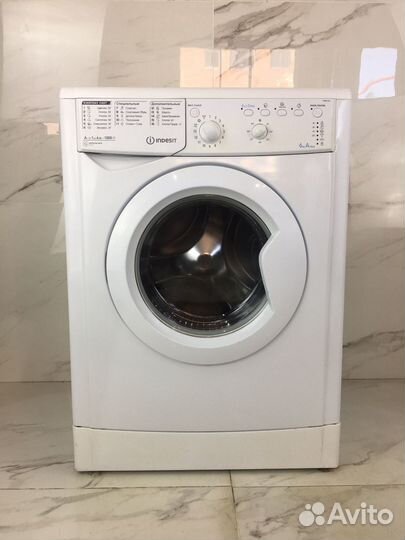 Стиральная машина бу Indesit IWB6105