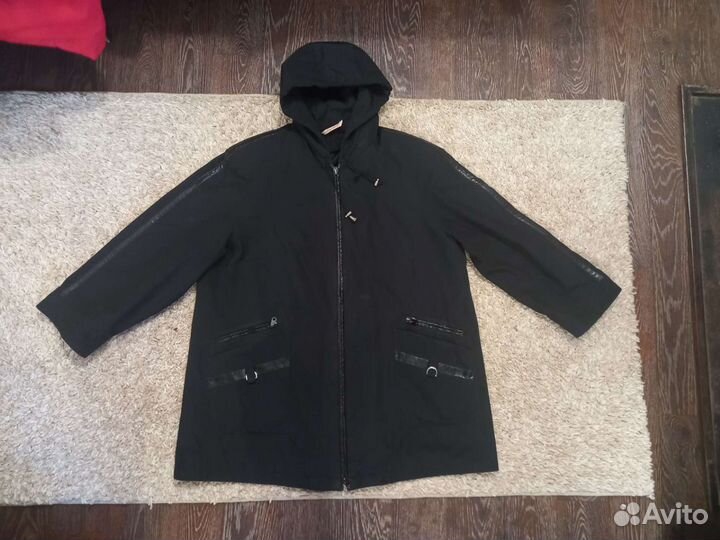Отдам женскую куртку 62-64 размер