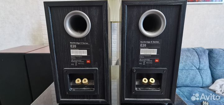 Колонки JBL E20