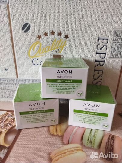 Продукция avon (спреи для тела, крема для лица)
