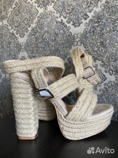 Босоножки с известного своим качеством сайта ASOS