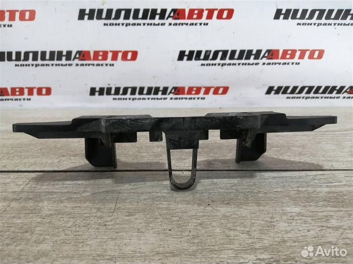 Накладка замка капота Мазда 3 BK бк