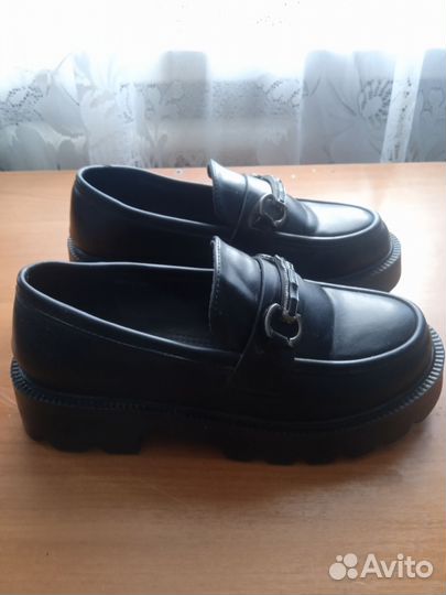 Продаются туфли новые