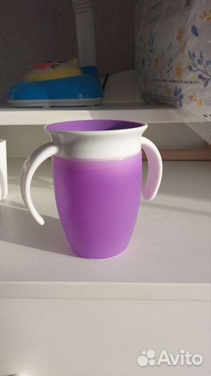 Поильник непроливайка munchkin