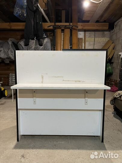 Кассовый стол для торгового магазина