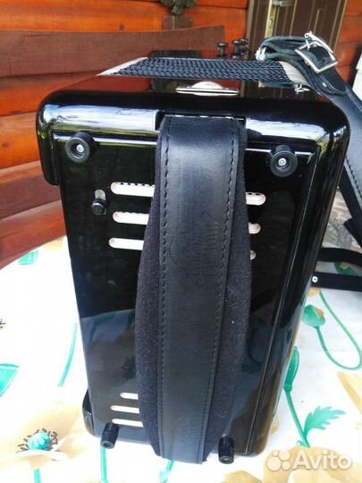 Гармонь многотембровая,профессиональная