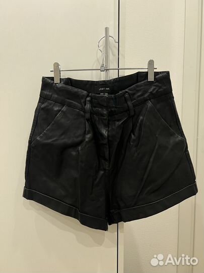 Кожаные шорты