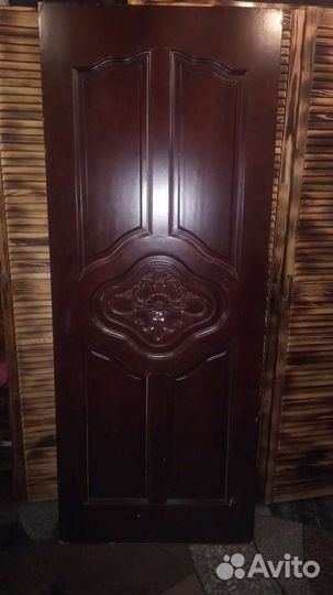 Дверь деревянная
