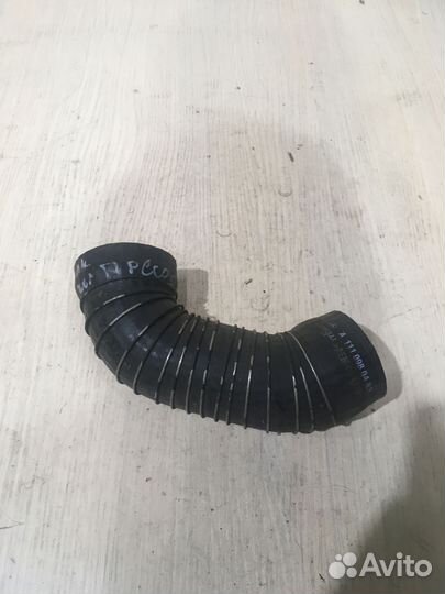 Патрубок интеркулера Мерседес W208 1110980483 М111