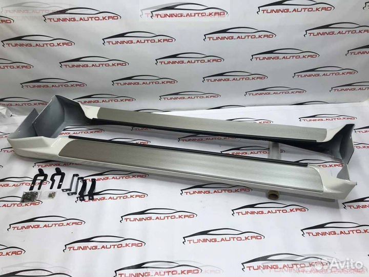 Подножки (пороги) Toyota Land Cruiser 100