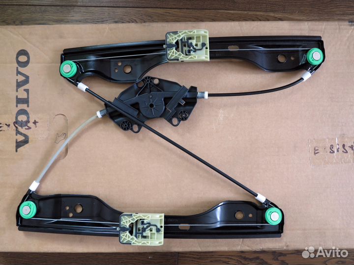 Стеклоподъемник volvo XC60 передний прав. 30784829