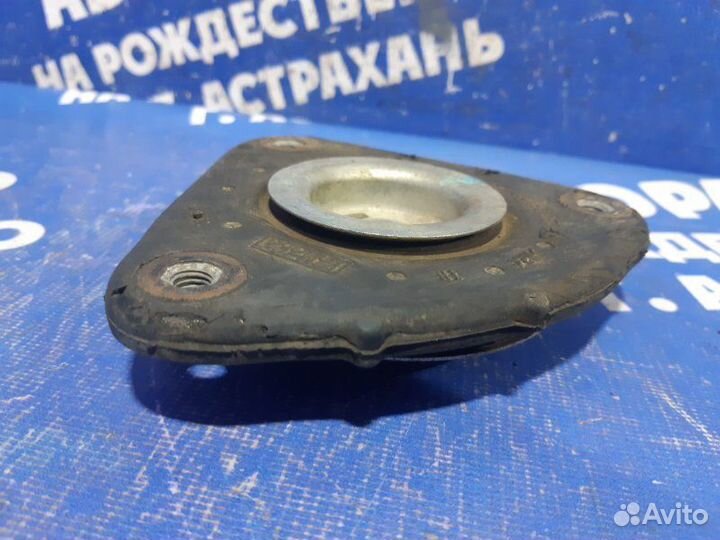 Опора амортизатора Ford Focus 3 седан 2012
