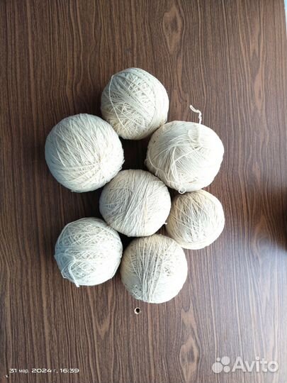 Пряжа шерстяная для вязания из СССР. 7 клубков