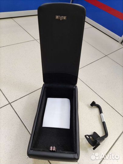 Подлокотник (бар) 2190 Гранта с кормашкой