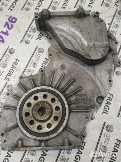 Крышка коленвала задняя Volkswagen Transporter T4