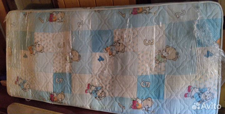 Детская кроватка машинка