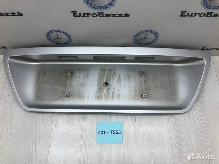 Накладка крышки багажника Mercedes W203 Wagon