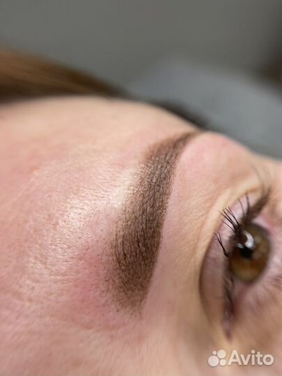 Перманентный макияж бровей губ и век татуаж