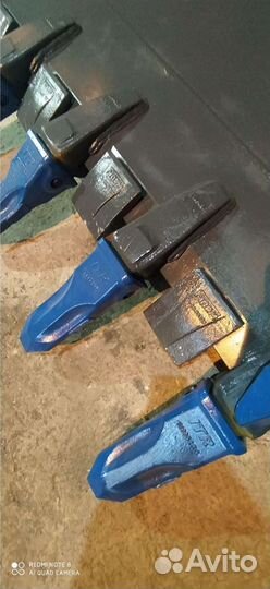 Запчасть экскаватора