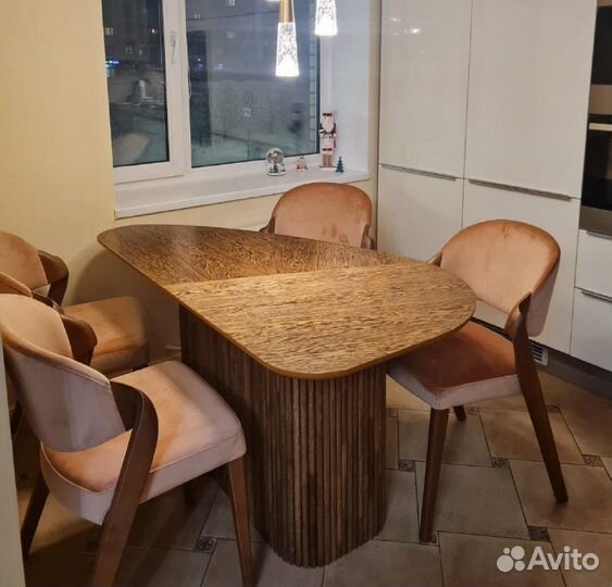 Деревянный скандинавский стол 