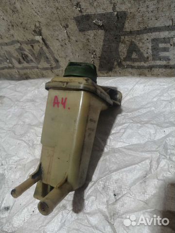 Бачок гура Audi A4