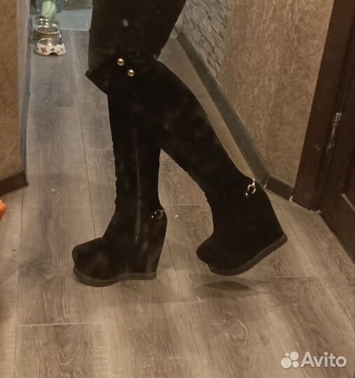 Сапоги женские демисезонные 37 на танкетке/каблуке