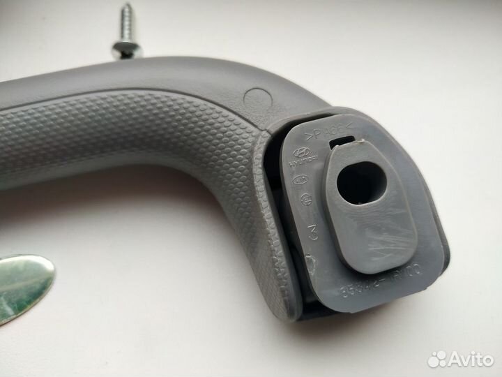 KIA RIO ручка потолочная правая оригинал