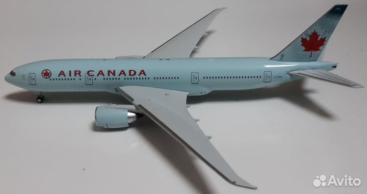 Модель самолета Boeing 777-233LR Air Canada 1:400