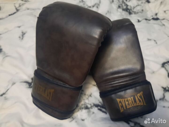 Боксерские перчатки everlast