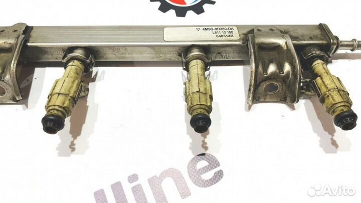 Топливная рампа с форсунками Ford Mondeo 3 1.8