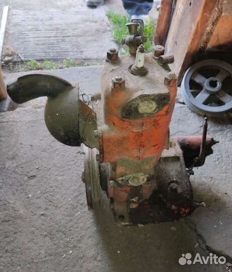 Пусковой двигатель