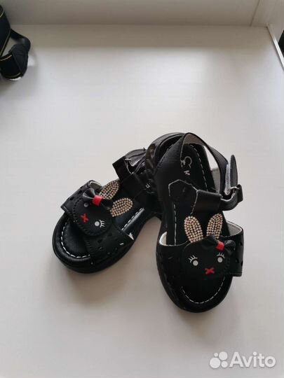 Сандалии для девочки. Размер 23