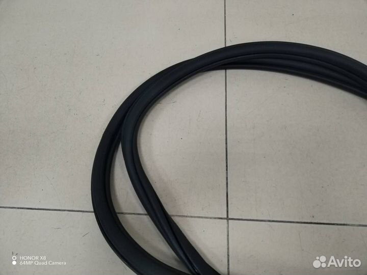 Уплотнитель проема двери задней левой Skoda Octavi