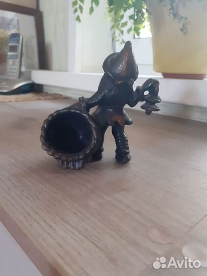 Фигурка декоративная Гном
