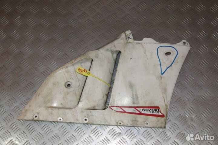 Пластик боковой Suzuki gsxr400