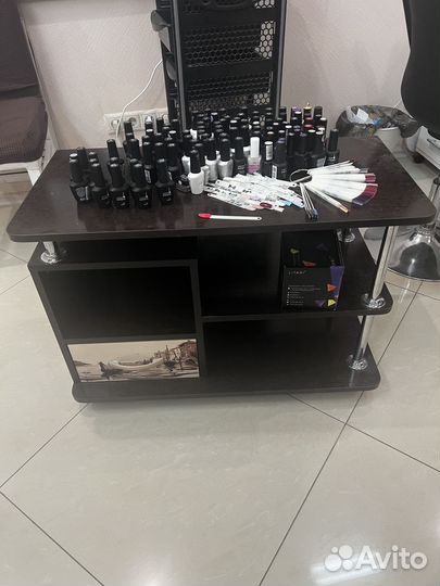 Тумба на колесиках под тв