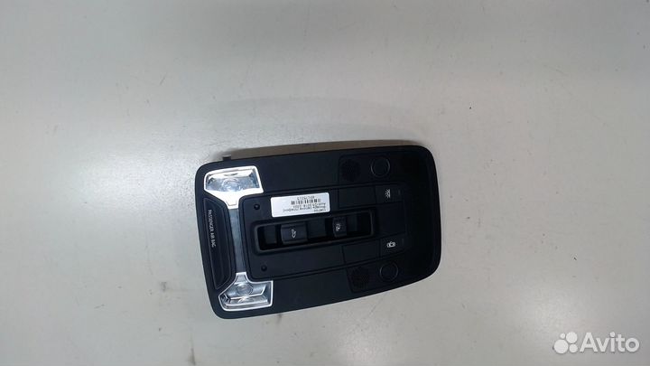 Фонарь салона Audi Q3 2018