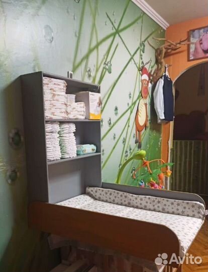 Настенный пеленальный стол