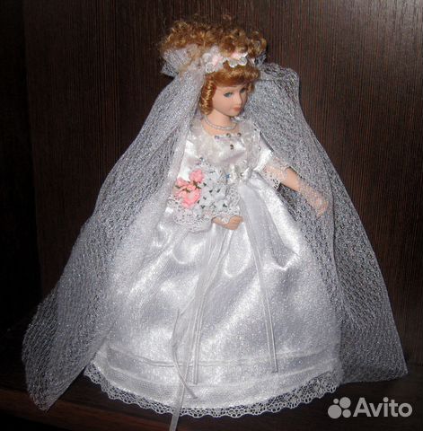 Невесты, фарфоровые куколки на выбор