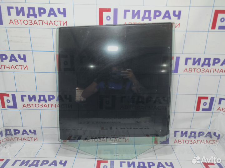 Стекло двери задней левой Land Rover Freelander II