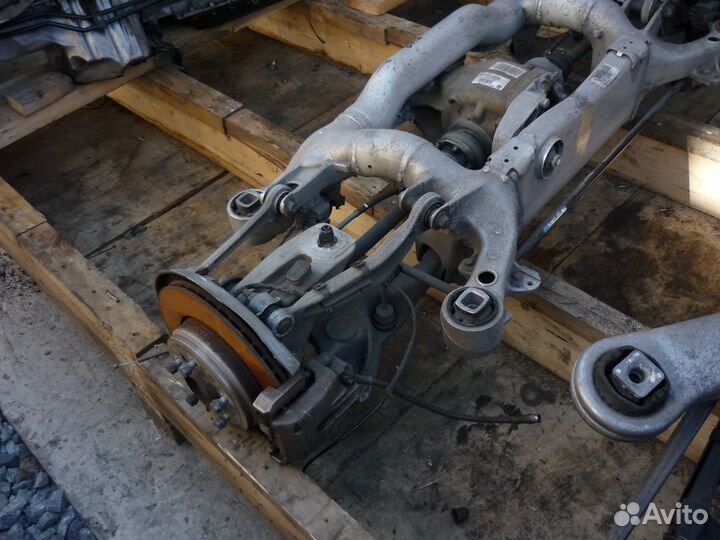 Суппорт тормозной задний BMW 525i, E61